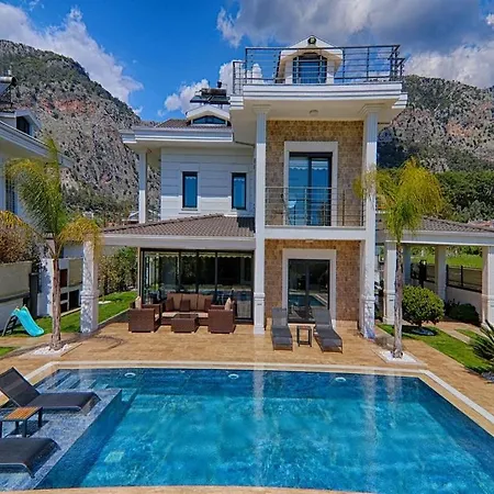 Göcek Merkez De özel Havuz Müstakil Lüks Fethiye