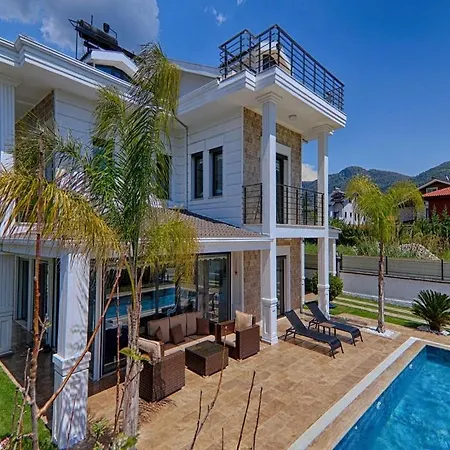 Göcek Merkez De özel Havuz Müstakil Lüks Villa *