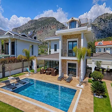 Göcek Merkez De özel Havuz Müstakil Lüks Villa Fethiye