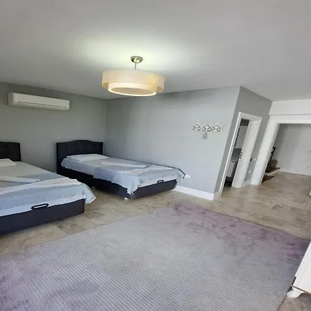 فيلة Goecek Merkez De Oezel Havuz Muestakil Lueks *