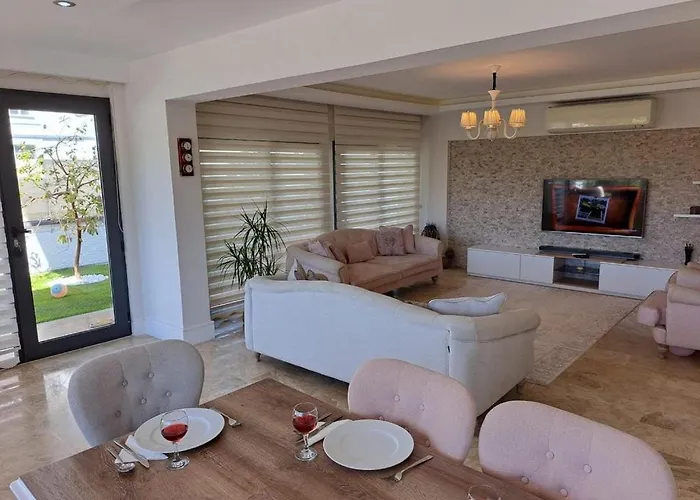 Villa Göcek Merkez De özel Havuz Müstakil Lüks