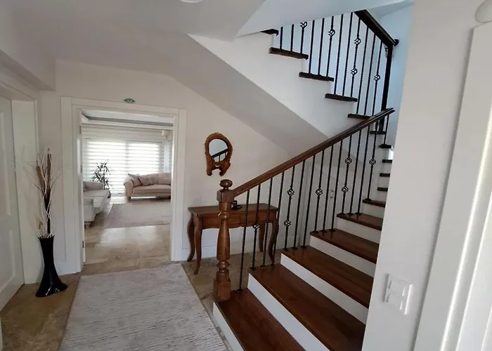 Goecek Merkez De Oezel Havuz Muestakil Lueks Vila