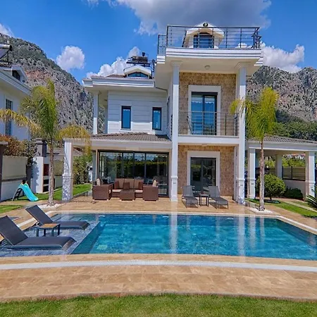 Goecek Merkez De Oezel Havuz Muestakil Lueks Villa Fethiye